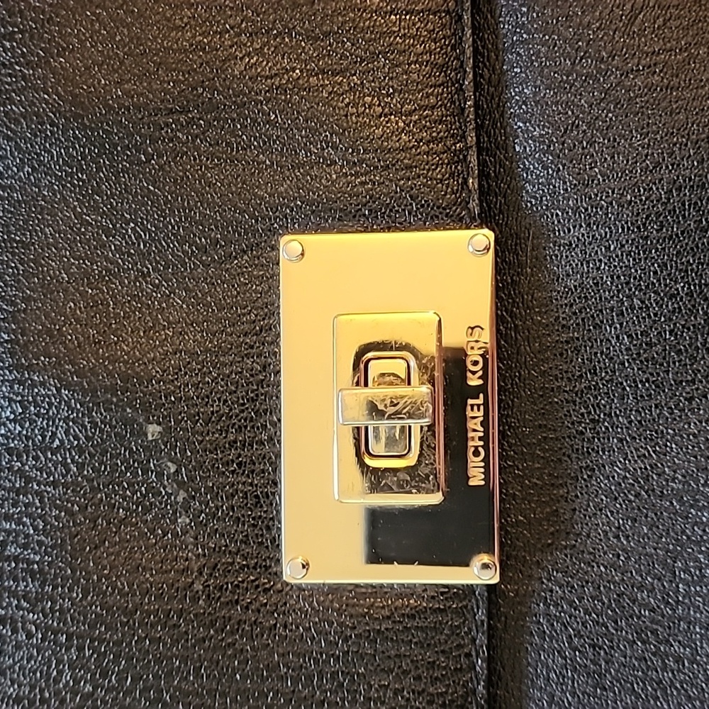 Michael Kors Black Leather Chain Shoulder Bag. - Picture 2 of 13